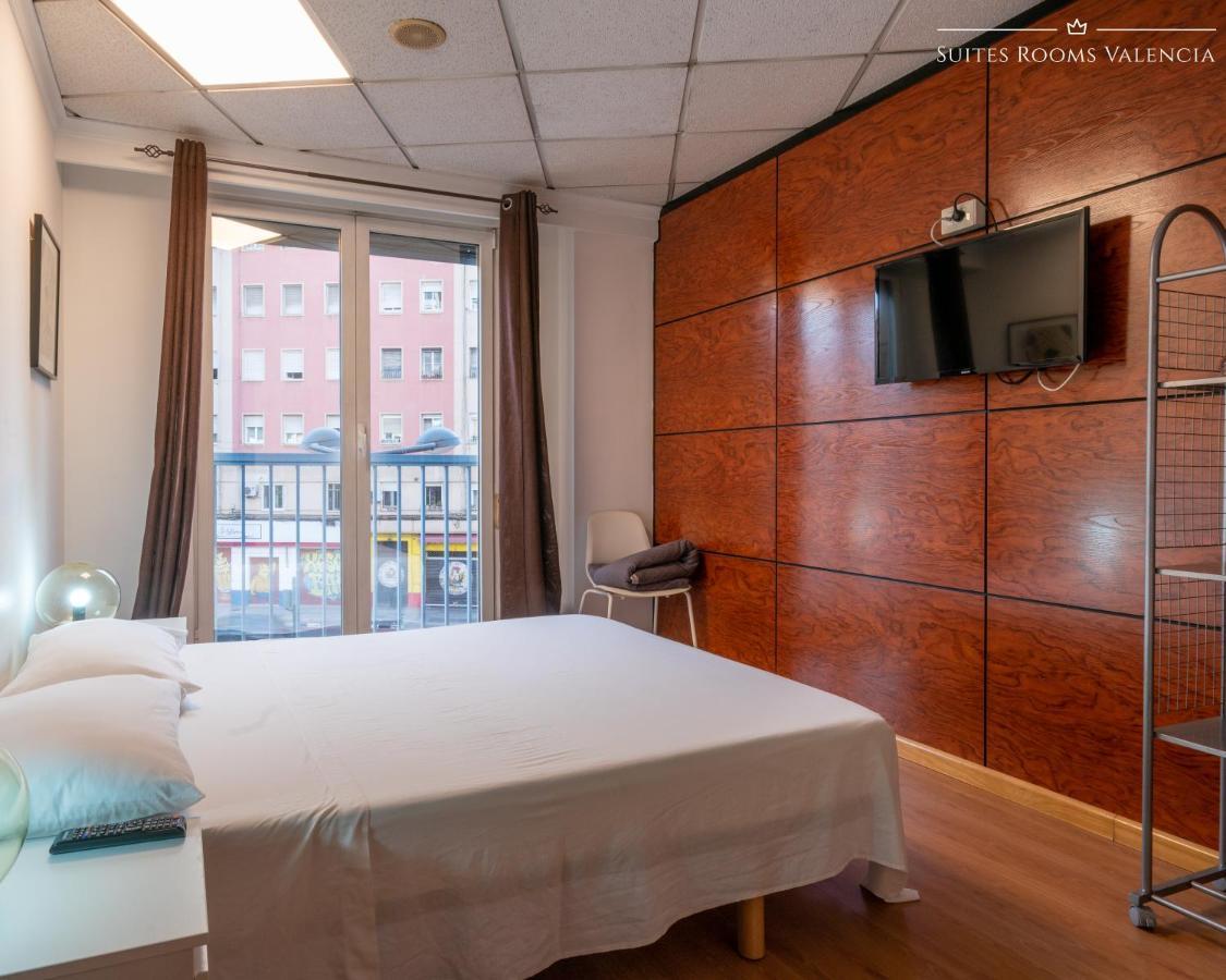 Pension MonaLisa Luxury Suites Valencia Bagian luar foto