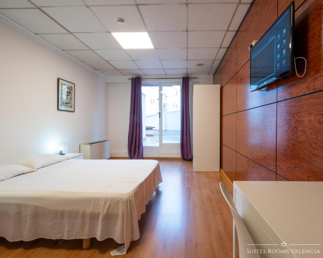 Pension MonaLisa Luxury Suites Valencia Bagian luar foto
