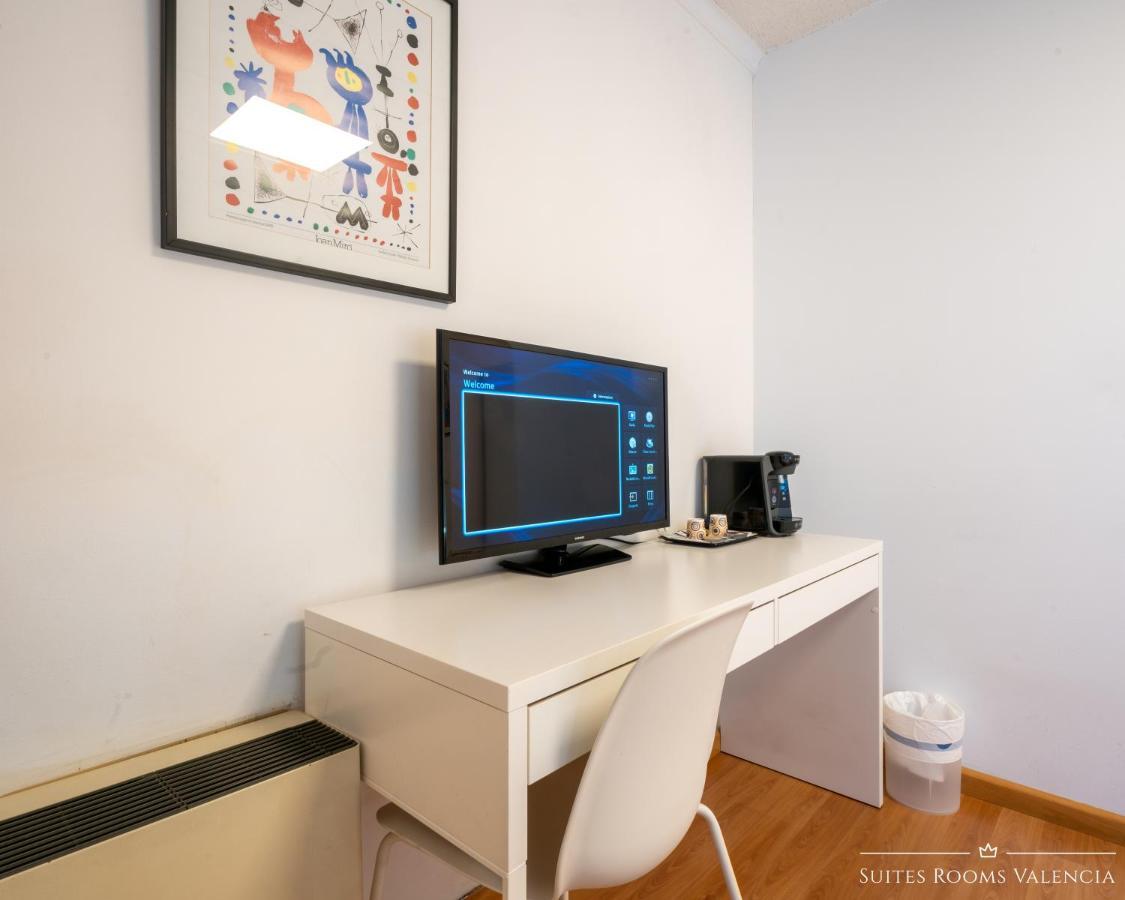 Pension MonaLisa Luxury Suites Valencia Bagian luar foto