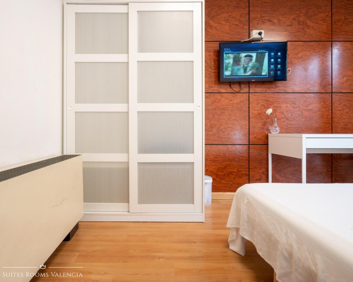 Pension MonaLisa Luxury Suites Valencia Bagian luar foto