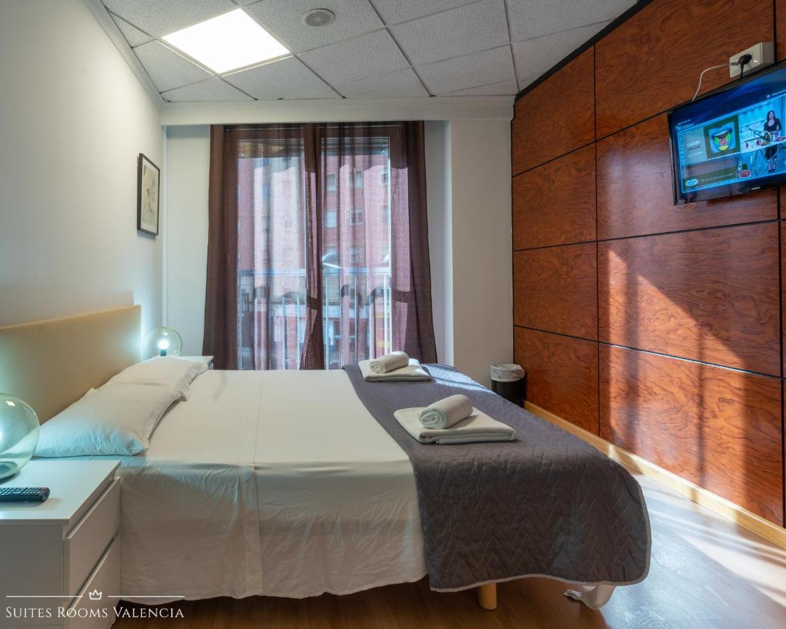Pension MonaLisa Luxury Suites Valencia Bagian luar foto