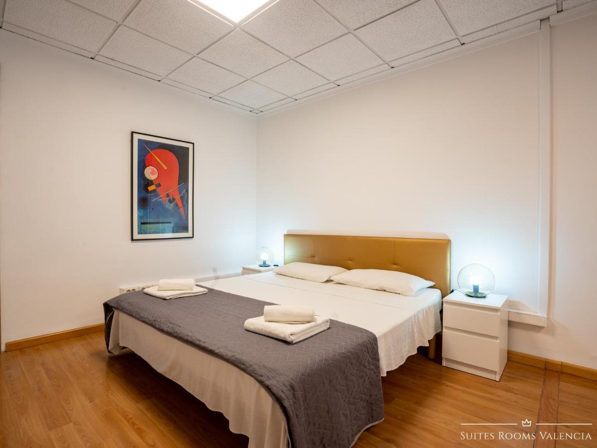 Pension MonaLisa Luxury Suites Valencia Bagian luar foto