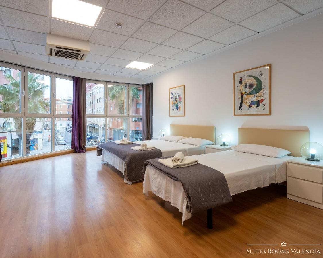 Pension MonaLisa Luxury Suites Valencia Bagian luar foto