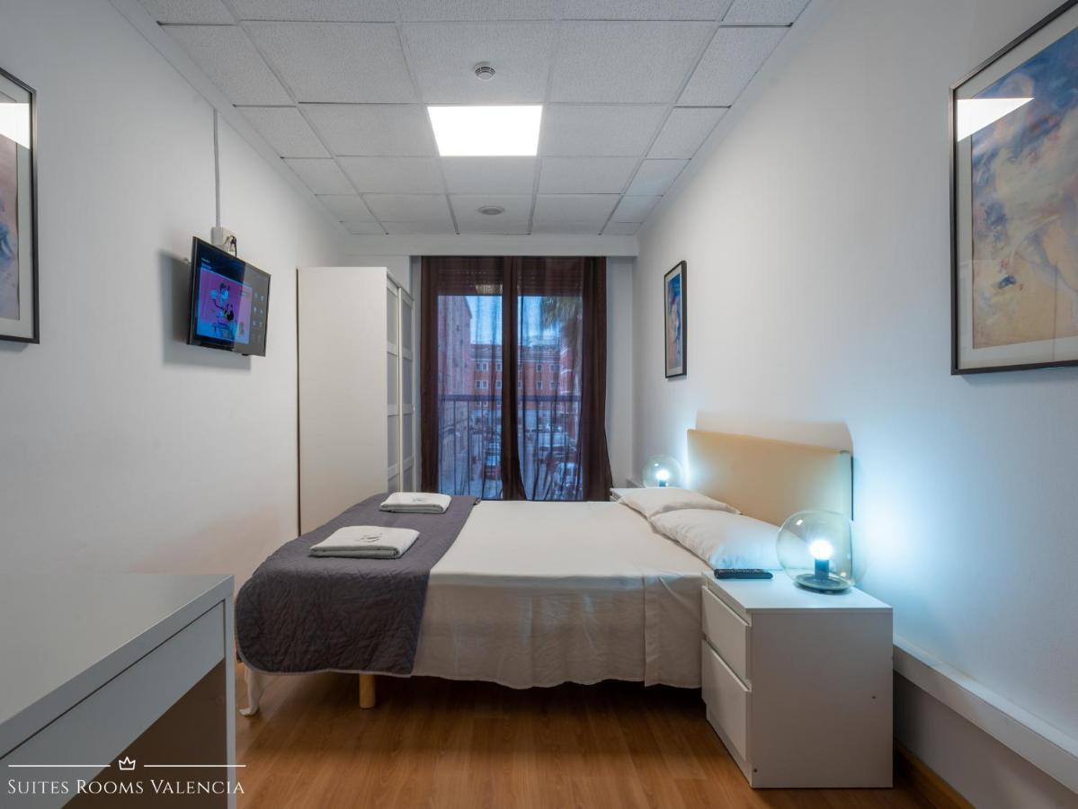 Pension MonaLisa Luxury Suites Valencia Bagian luar foto