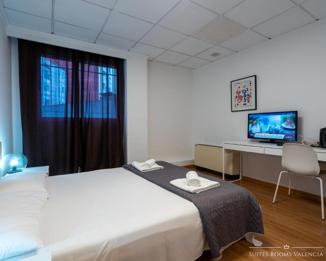 Pension MonaLisa Luxury Suites Valencia Bagian luar foto