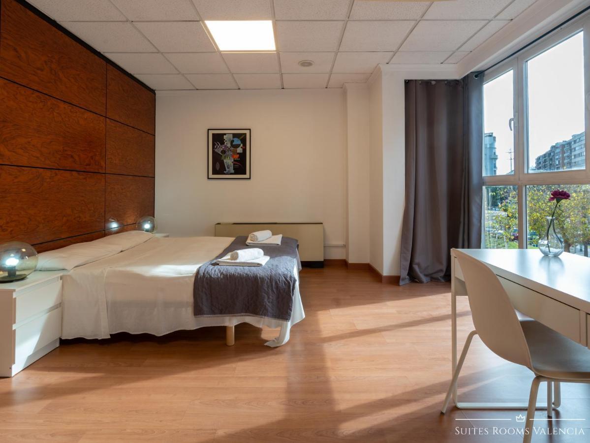 Pension MonaLisa Luxury Suites Valencia Bagian luar foto
