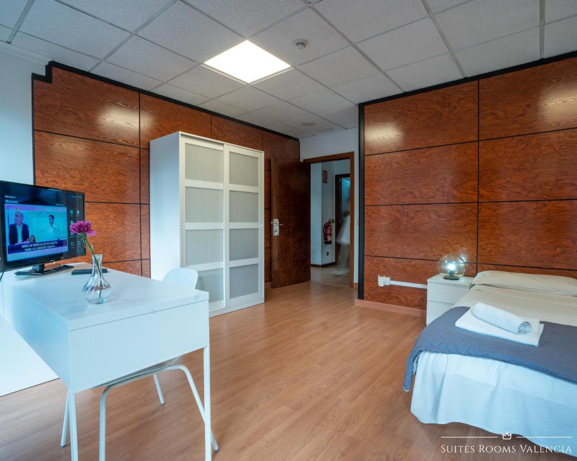 Pension MonaLisa Luxury Suites Valencia Bagian luar foto
