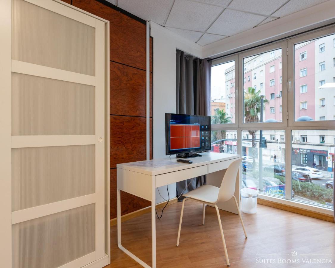 Pension MonaLisa Luxury Suites Valencia Bagian luar foto
