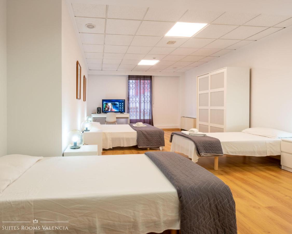 Pension MonaLisa Luxury Suites Valencia Bagian luar foto