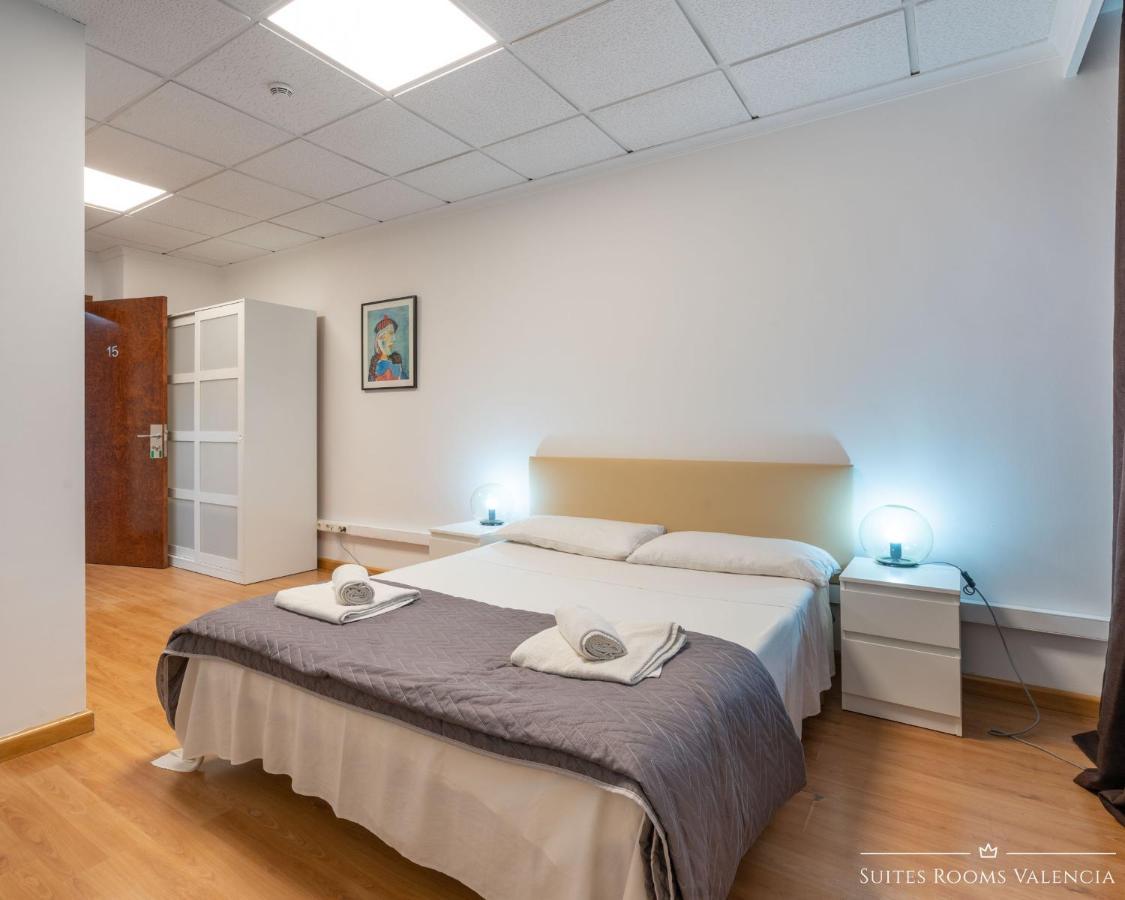 Pension MonaLisa Luxury Suites Valencia Bagian luar foto